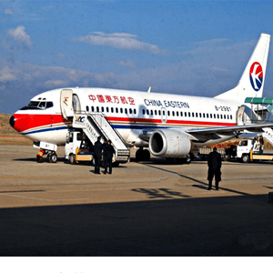 鄂尔多斯伊金霍洛机场快运航空快运业稳步发展的原因是什么？